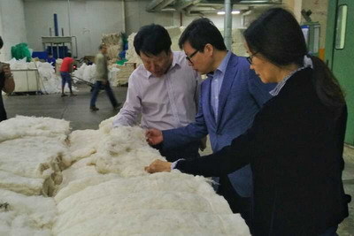 駐毛里求斯大使孫功誼視察天利紡紗公司